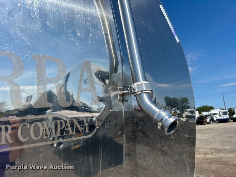 image for item EG0991 1987 Polar SRJ3 tank trailer