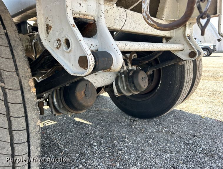 image for item EG0991 1987 Polar SRJ3 tank trailer