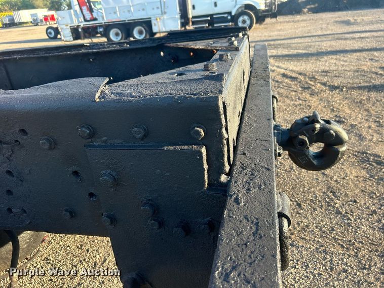 image for item EG1016 1996 International  Paystar 5000 truck cab and chassis