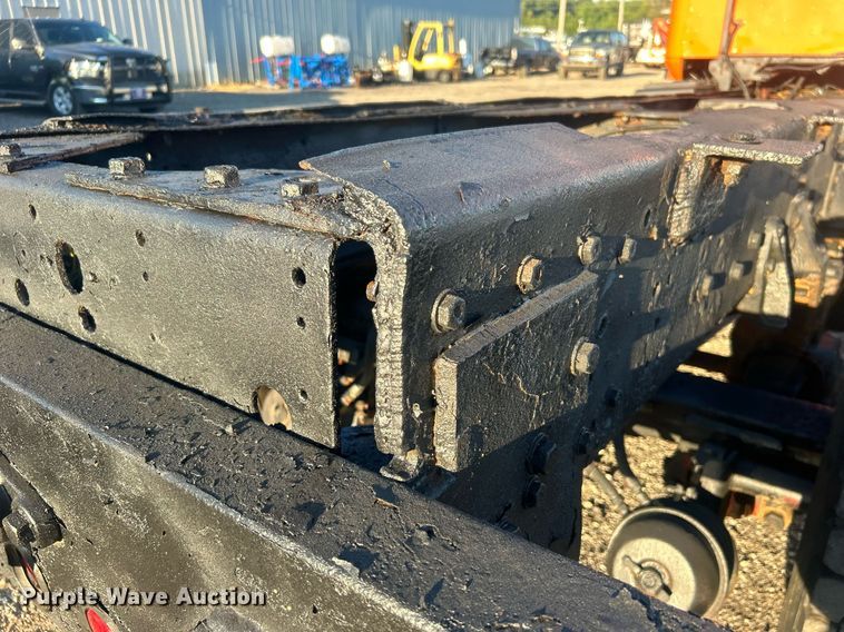 image for item EG1016 1996 International  Paystar 5000 truck cab and chassis