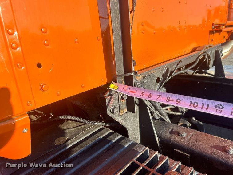 image for item EG1016 1996 International  Paystar 5000 truck cab and chassis