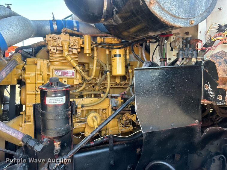 image for item EG1016 1996 International  Paystar 5000 truck cab and chassis