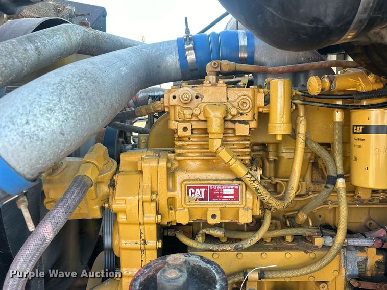 image for item EG1016 1996 International  Paystar 5000 truck cab and chassis