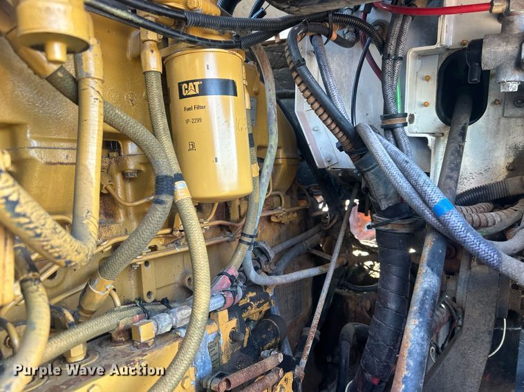 image for item EG1016 1996 International  Paystar 5000 truck cab and chassis