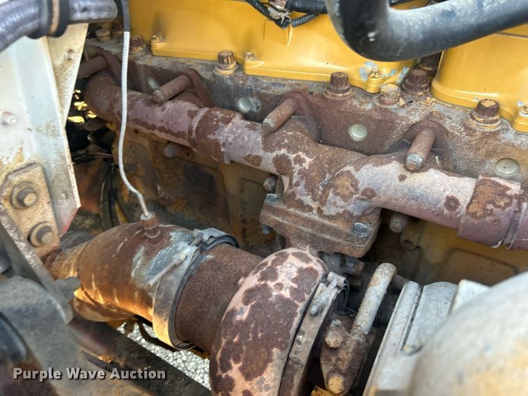 image for item EG1016 1996 International  Paystar 5000 truck cab and chassis