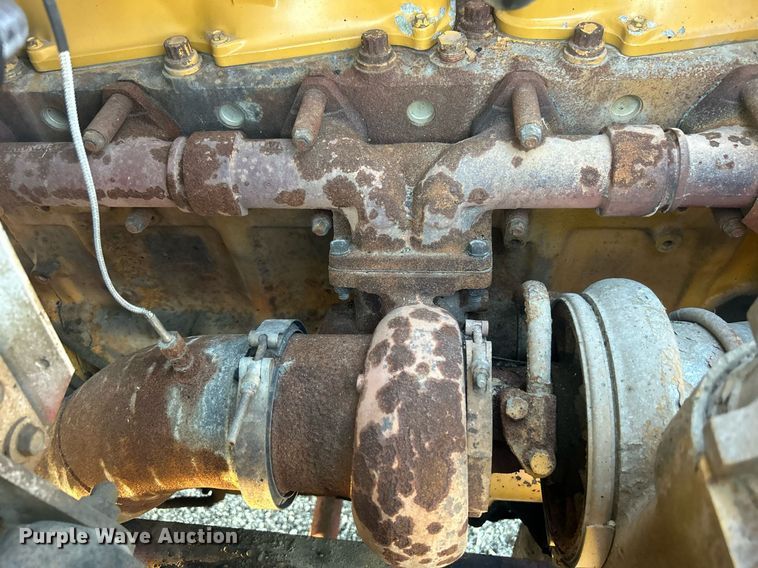 image for item EG1016 1996 International  Paystar 5000 truck cab and chassis