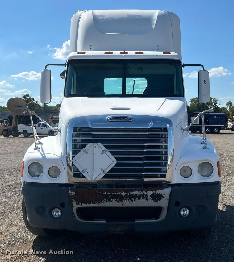 image for item EG1028 2009 Freightliner  Century Class semi truck