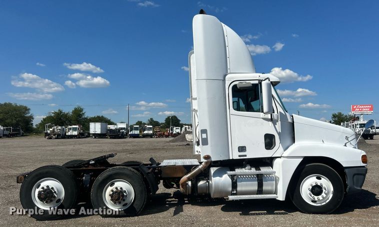 image for item EG1028 2009 Freightliner  Century Class semi truck