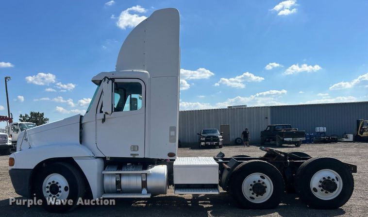 image for item EG1028 2009 Freightliner  Century Class semi truck