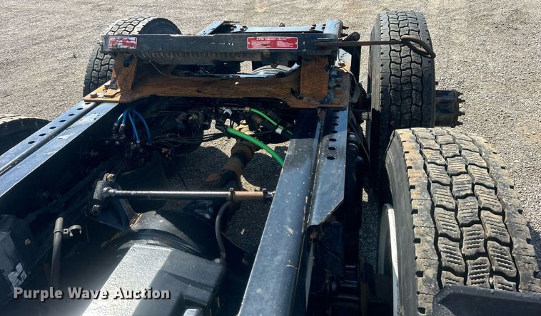 image for item EG1028 2009 Freightliner  Century Class semi truck