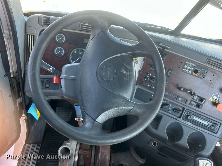 image for item EG1028 2009 Freightliner  Century Class semi truck