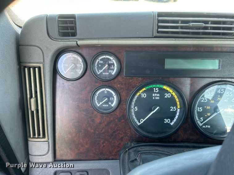 image for item EG1028 2009 Freightliner  Century Class semi truck