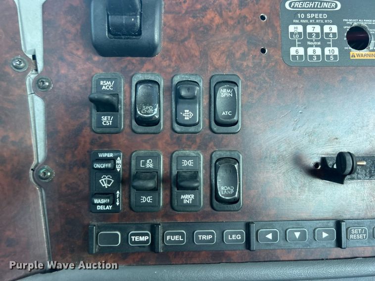 image for item EG1028 2009 Freightliner  Century Class semi truck