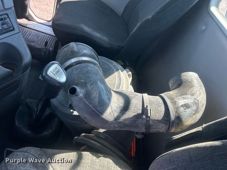 image for item EG1028 2009 Freightliner  Century Class semi truck