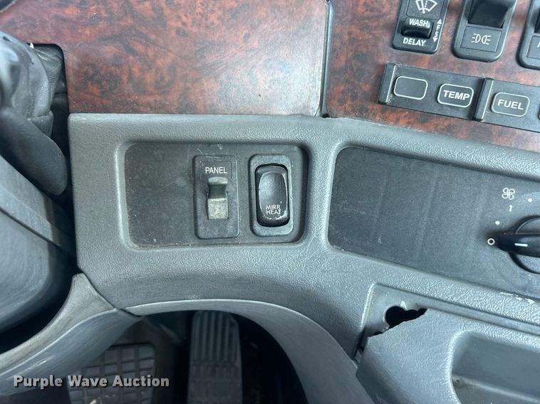 image for item EG1028 2009 Freightliner  Century Class semi truck