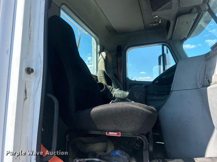 image for item EG1028 2009 Freightliner  Century Class semi truck