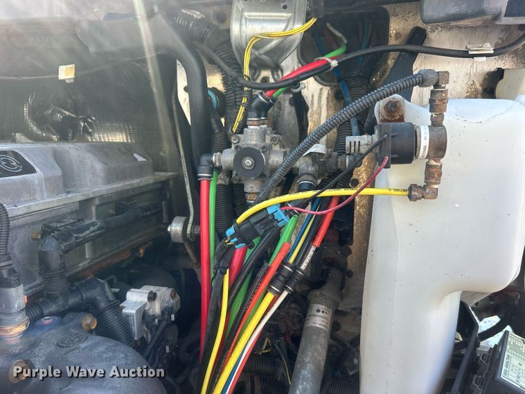 image for item EG1028 2009 Freightliner  Century Class semi truck