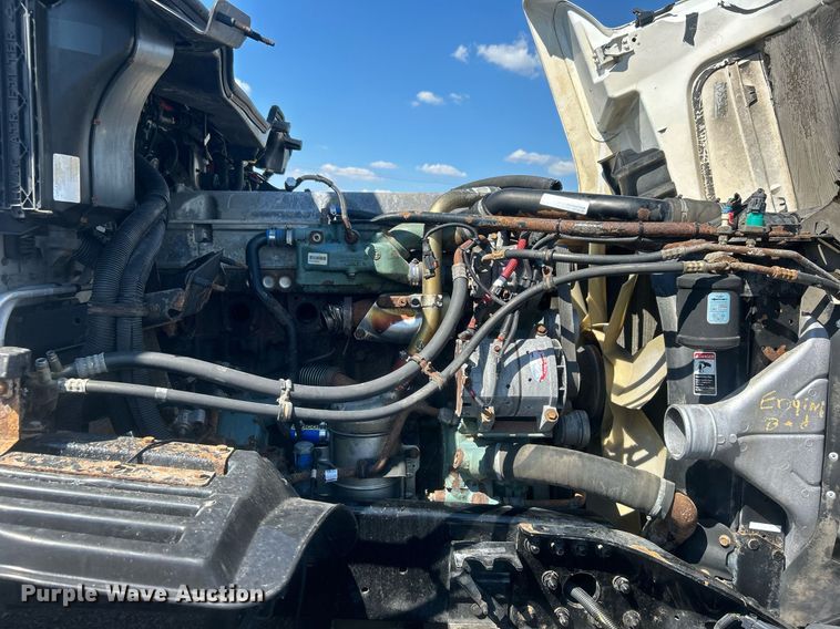 image for item EG1028 2009 Freightliner  Century Class semi truck