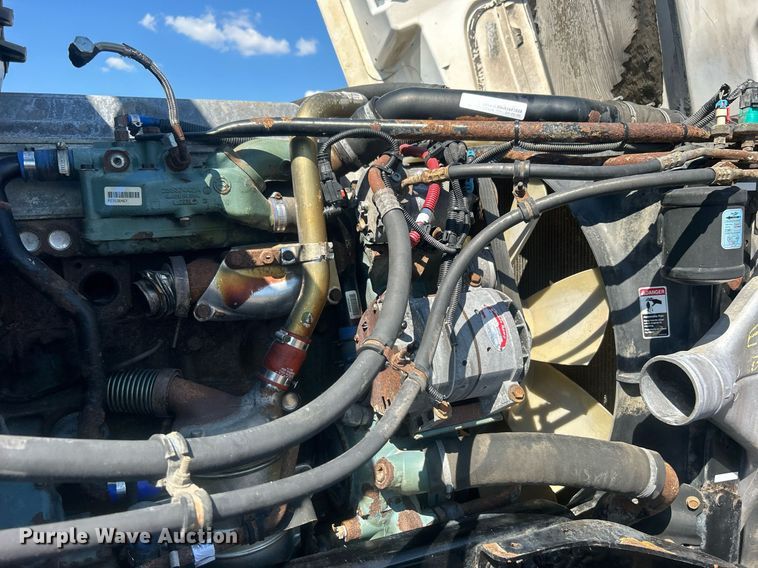 image for item EG1028 2009 Freightliner  Century Class semi truck