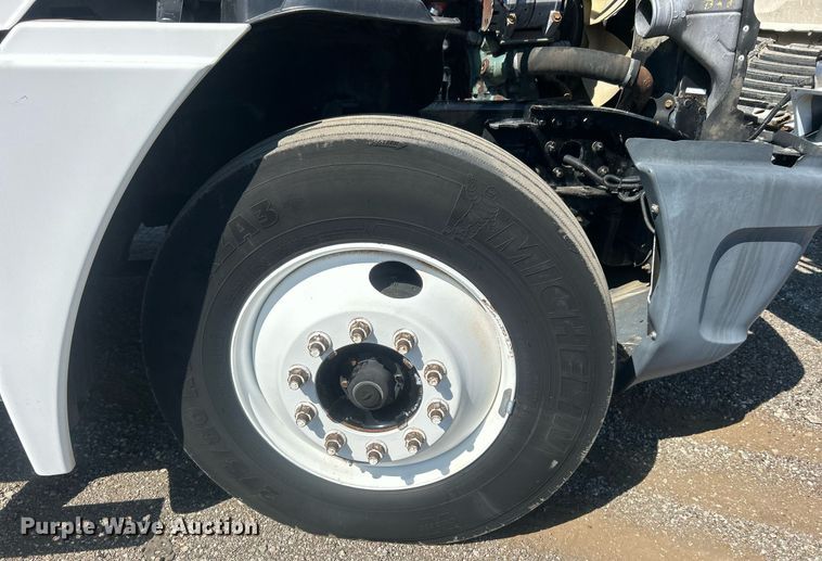 image for item EG1028 2009 Freightliner  Century Class semi truck