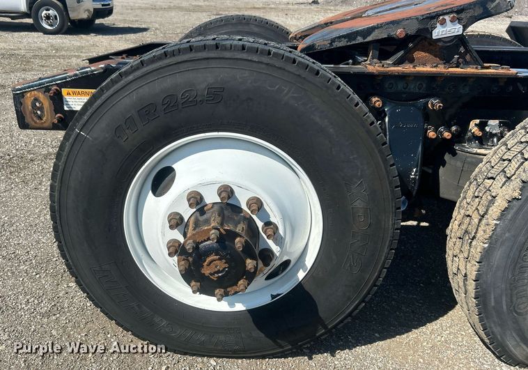 image for item EG1028 2009 Freightliner  Century Class semi truck