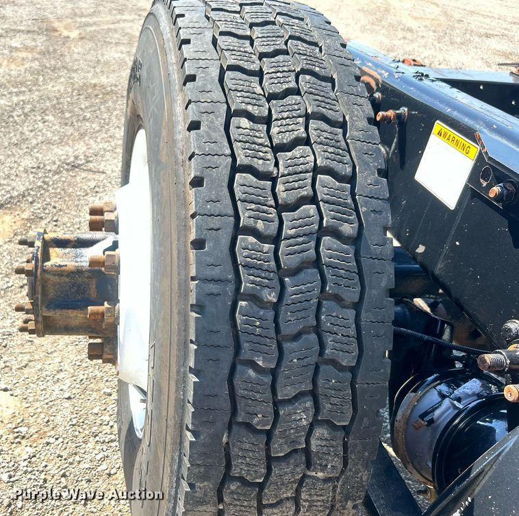 image for item EG1028 2009 Freightliner  Century Class semi truck