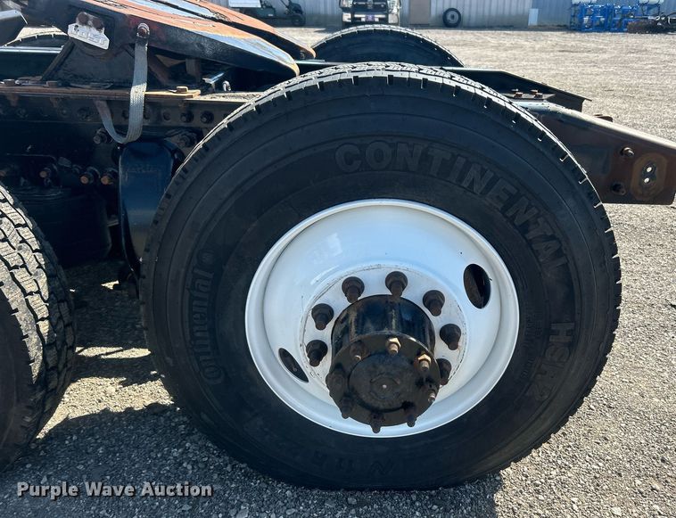 image for item EG1028 2009 Freightliner  Century Class semi truck