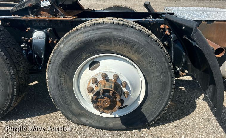 image for item EG1028 2009 Freightliner  Century Class semi truck