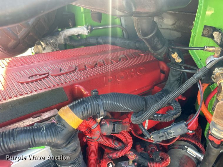 image for item EG1029 2008 International  9200i semi truck