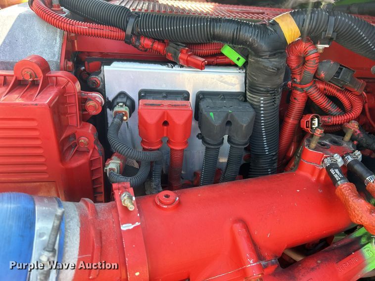 image for item EG1029 2008 International  9200i semi truck