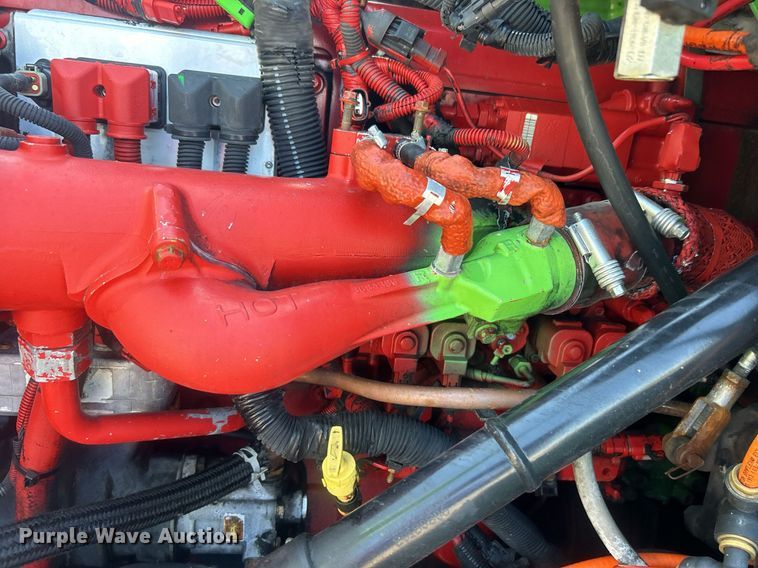 image for item EG1029 2008 International  9200i semi truck