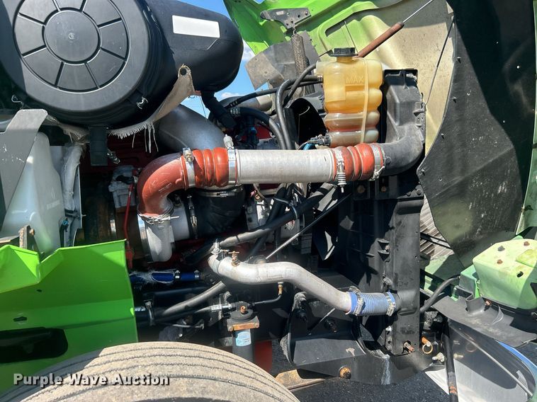 image for item EG1029 2008 International  9200i semi truck