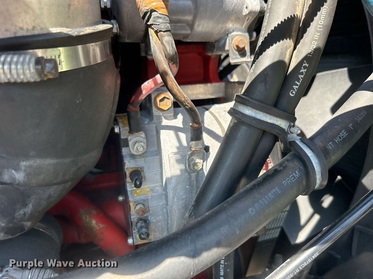 image for item EG1029 2008 International  9200i semi truck