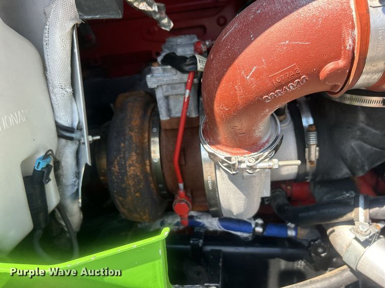 image for item EG1029 2008 International  9200i semi truck