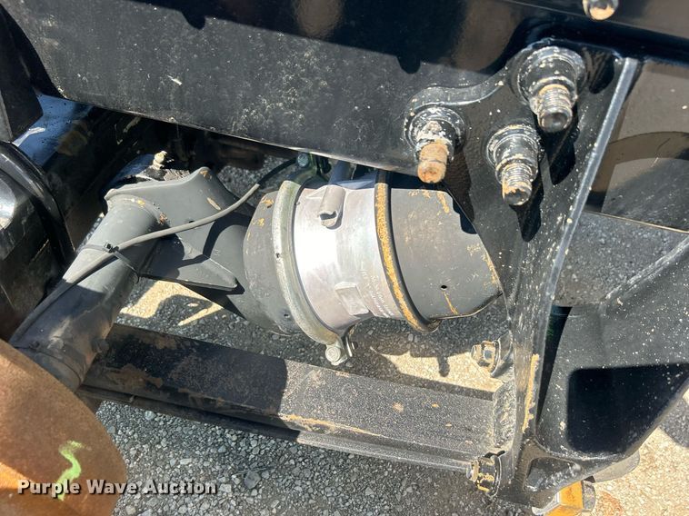 image for item EG1029 2008 International  9200i semi truck