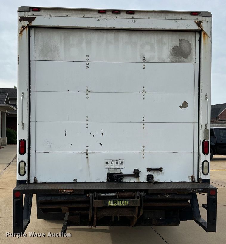 image for item EH7004 2007 Ford LCF 450 Box truck