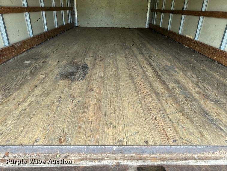 image for item EH7004 2007 Ford LCF 450 Box truck