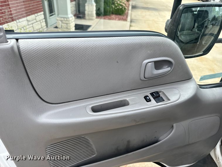 image for item EH7004 2007 Ford LCF 450 Box truck