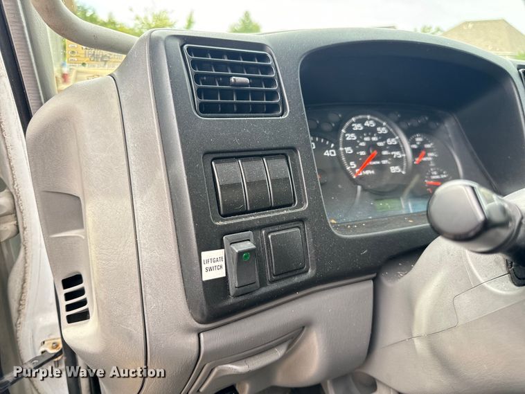 image for item EH7004 2007 Ford LCF 450 Box truck