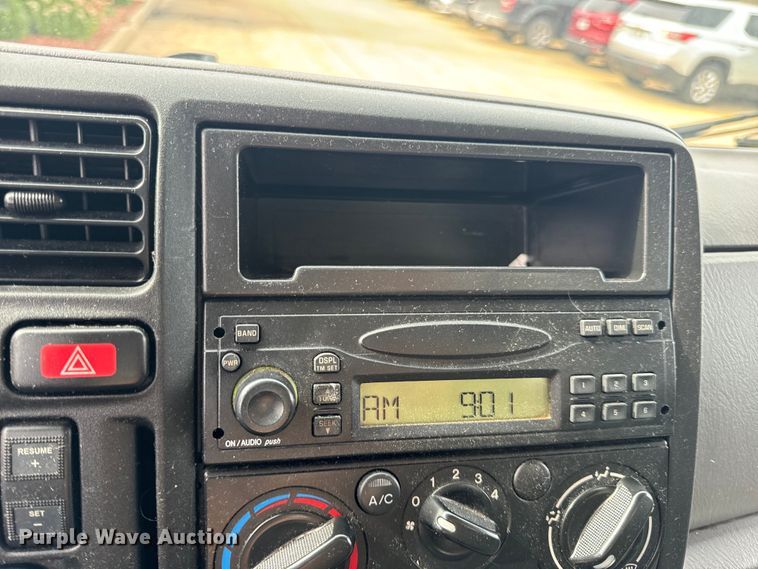 image for item EH7004 2007 Ford LCF 450 Box truck