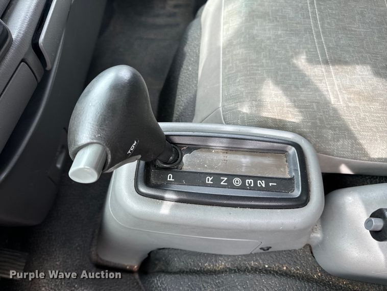 image for item EH7004 2007 Ford LCF 450 Box truck