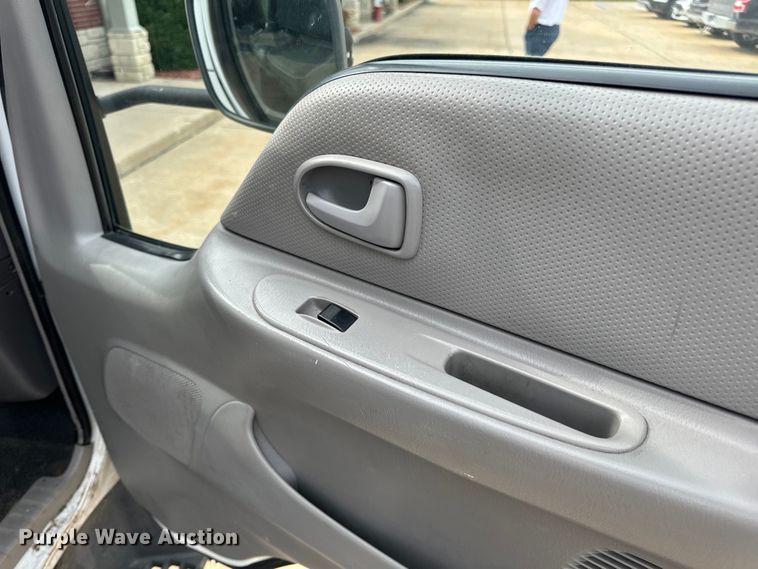 image for item EH7004 2007 Ford LCF 450 Box truck