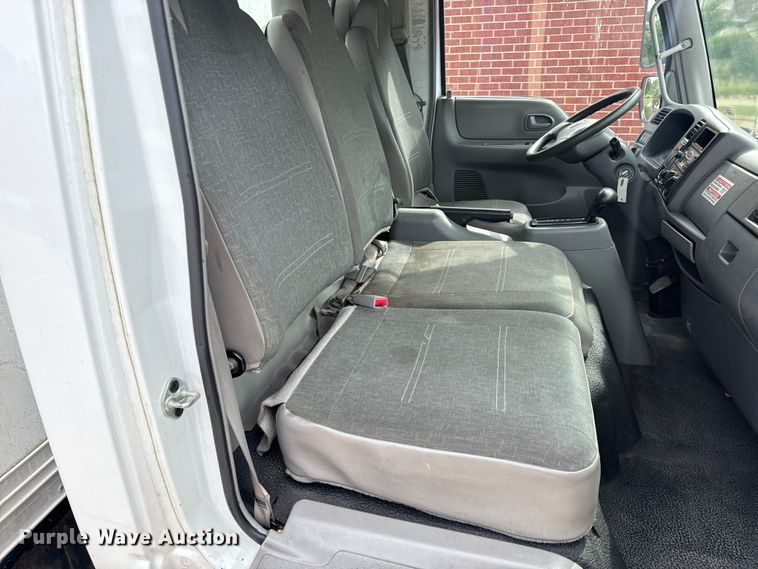 image for item EH7004 2007 Ford LCF 450 Box truck