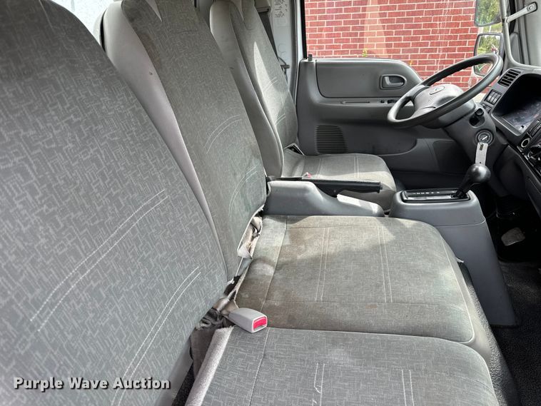 image for item EH7004 2007 Ford LCF 450 Box truck