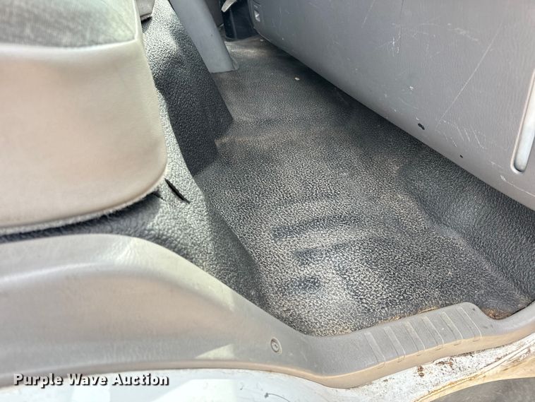 image for item EH7004 2007 Ford LCF 450 Box truck