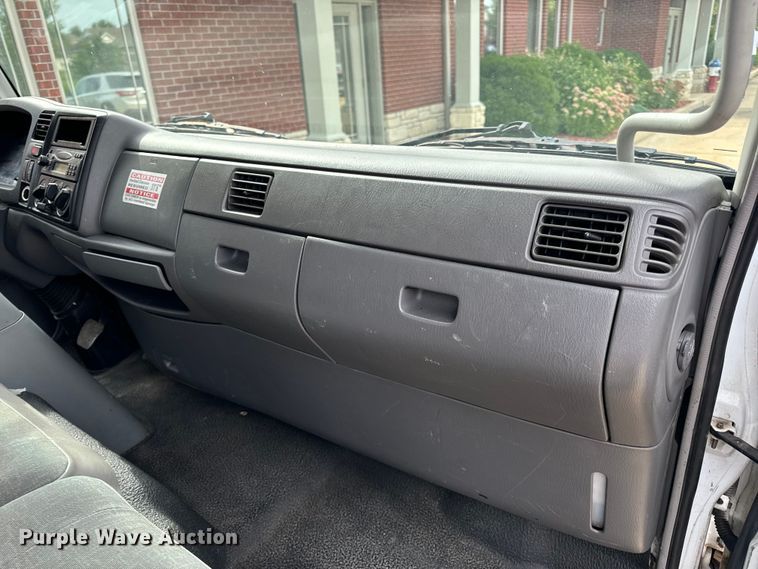 image for item EH7004 2007 Ford LCF 450 Box truck