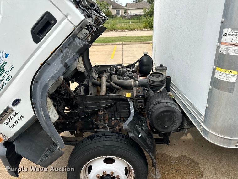 image for item EH7004 2007 Ford LCF 450 Box truck