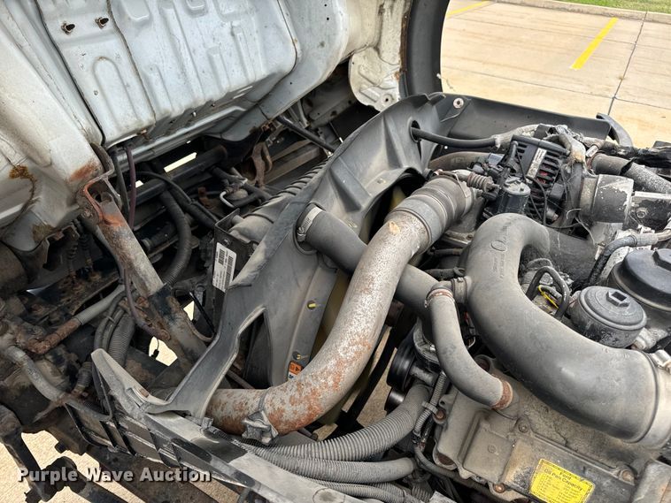 image for item EH7004 2007 Ford LCF 450 Box truck