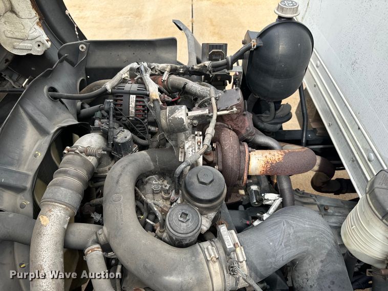 image for item EH7004 2007 Ford LCF 450 Box truck