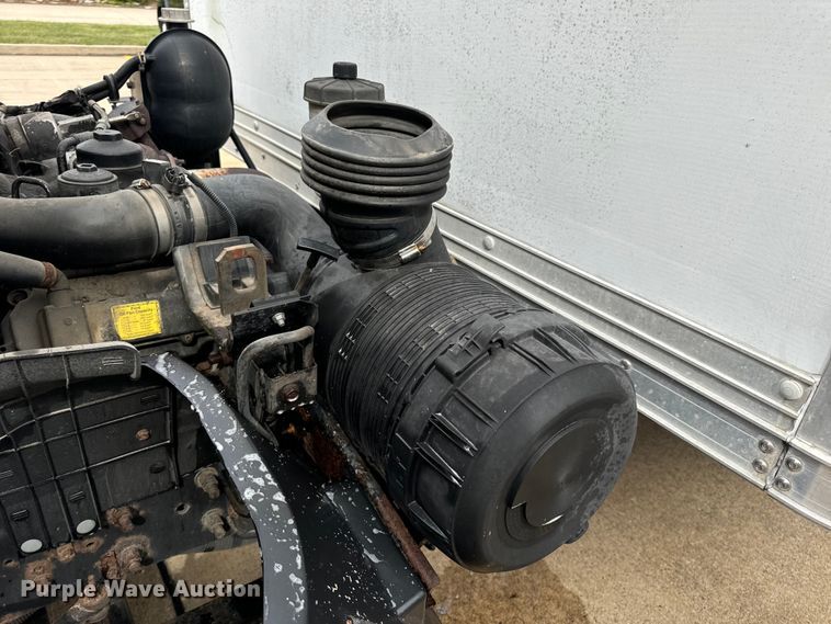 image for item EH7004 2007 Ford LCF 450 Box truck